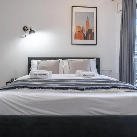 W Srodmiesciu Odnowa Apartment